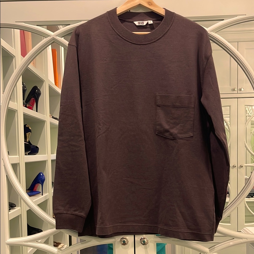 Uniqlo U Brown Long Sleeve Tee Classic Fit with pocket